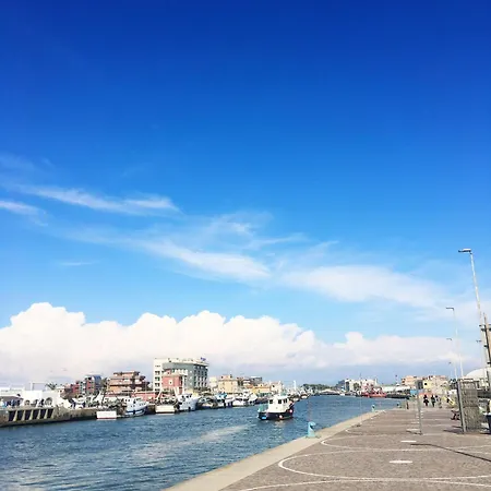 Villa Villino Indipendente Con Cortile Privato 4 P Letto - Sul Mare Vicino Aeroporto E Fiera Fiumicino
