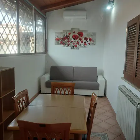 Villa Villino Indipendente Con Cortile Privato 4 P Letto - Sul Mare Vicino Aeroporto E Fiera Fiumicino